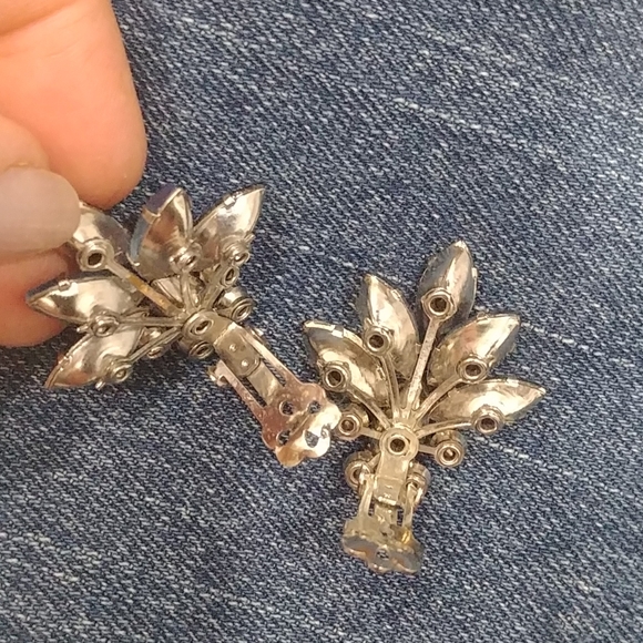 Vintage Blue Crystal Marquis Clip On Earrings - Picture 8 of 9